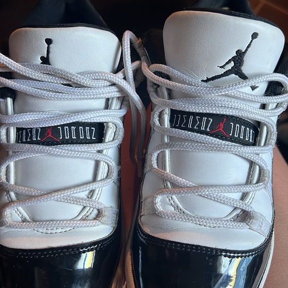 White, black & red Jordan 11’s. Size 2y big kids - Picture 4 of 6